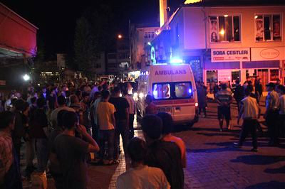 Sakarya\'da Bıçaklı Kavga: 1 Yaralı