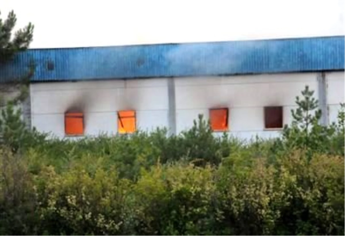 Tekstil Fabrikasının Pamuk Deposunda Yangın