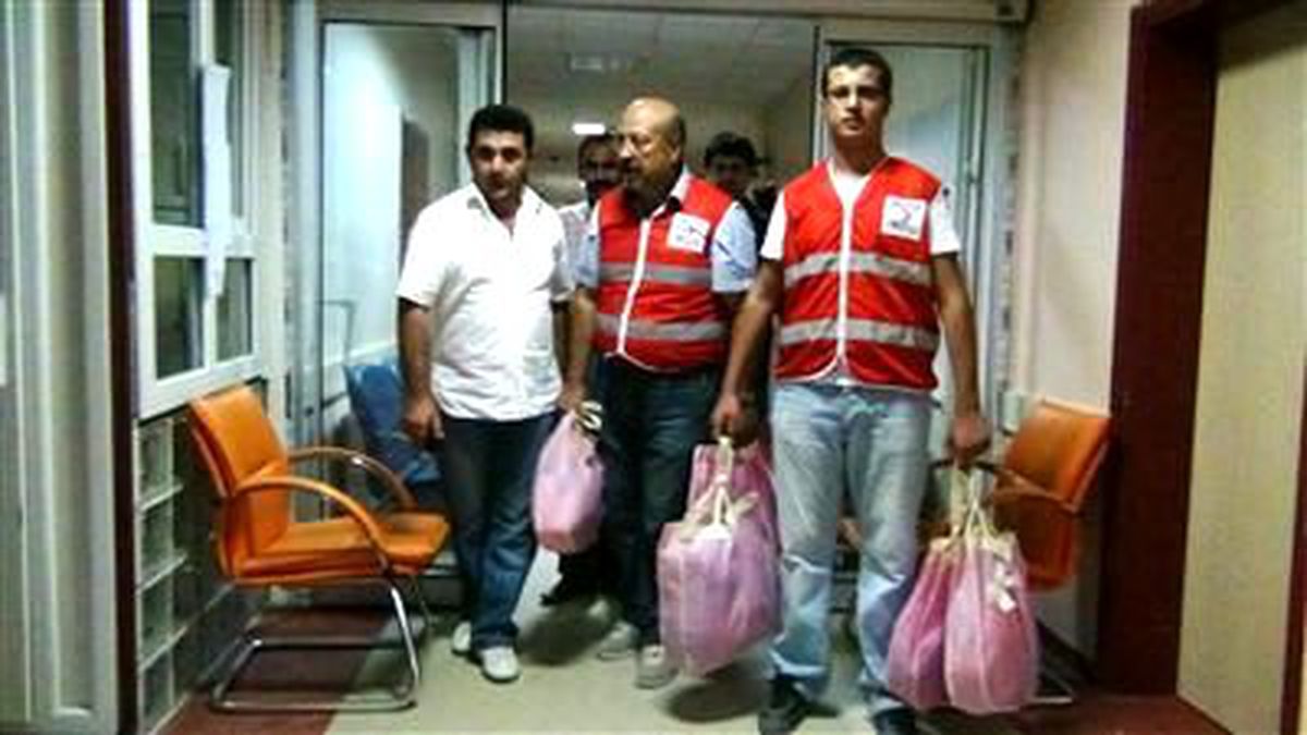 Türk Kızılayı Erciş Şubesinden Yeni Doğmuş Bebeklere Bayram Hediyesi