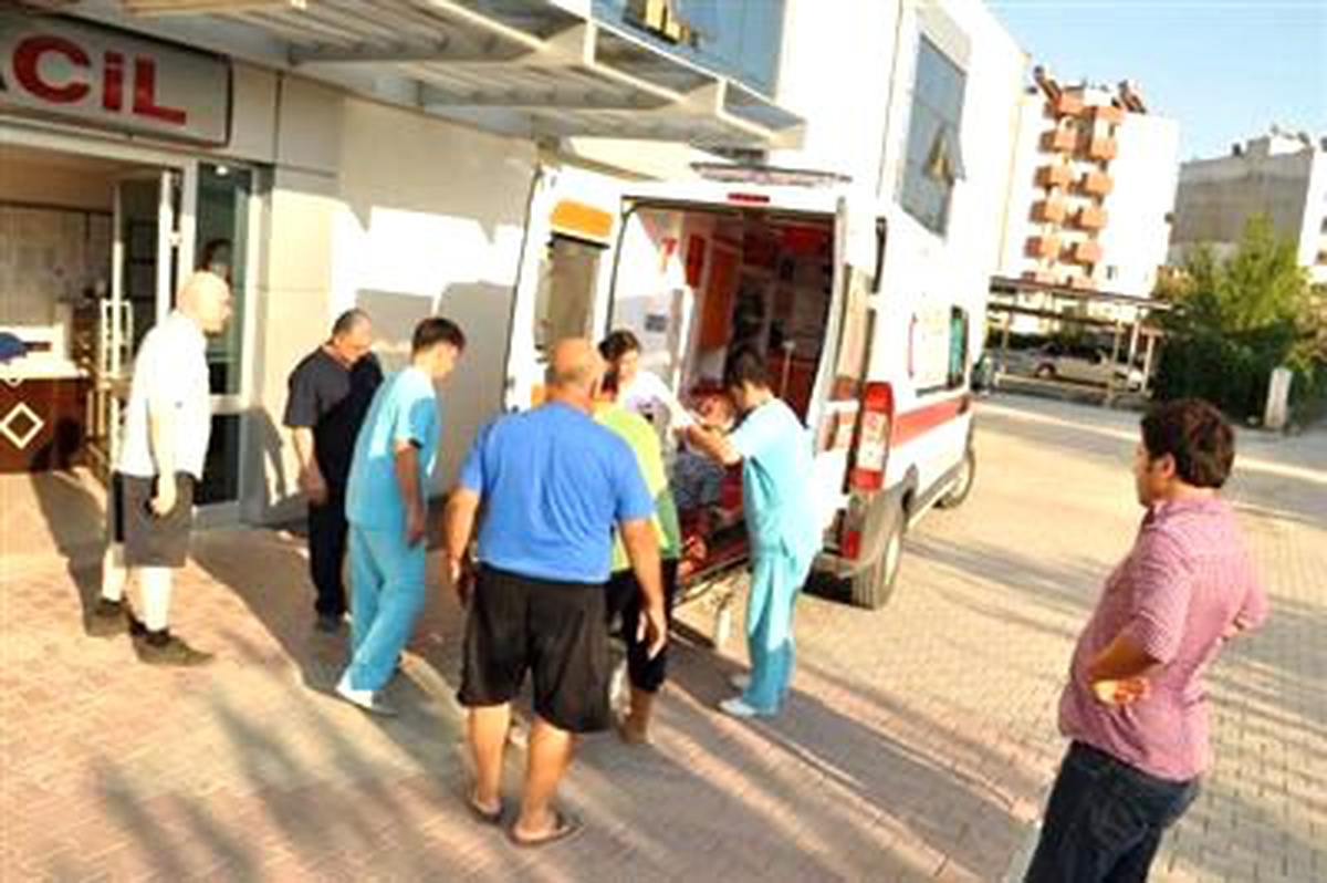 Virajı Alamayan Otomobil Uçuruma Yuvarlandı: 1 Ölü, 3 Yaralı