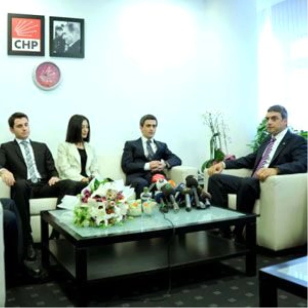 AK Parti\'den CHP\'ye Bayram Ziyareti