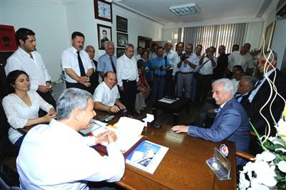 Aldırmaz\'dan CHP\'ye Bayram Ziyareti