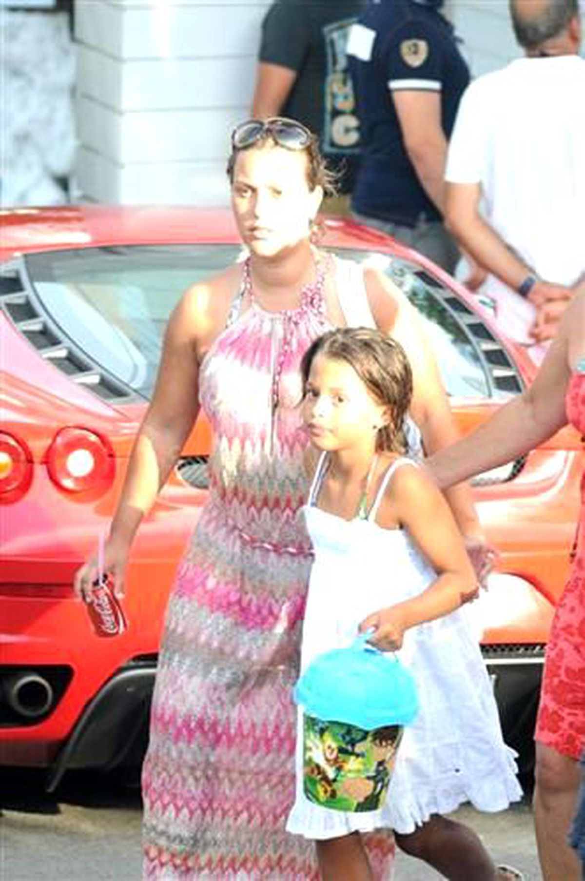 Alex\'in Eşi ve Çocukları Çeşme\'de