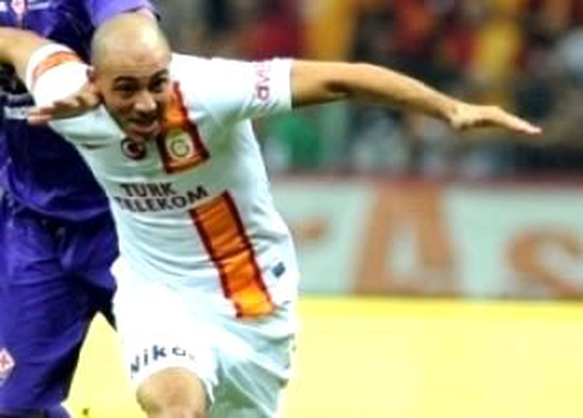 Amrabat\'ın Boyundan Büyük Bir Rakibi Var