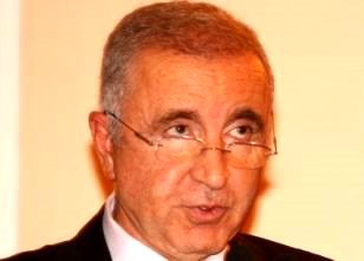 Aysal\'dan F.bahçe ve Emre Yorumu