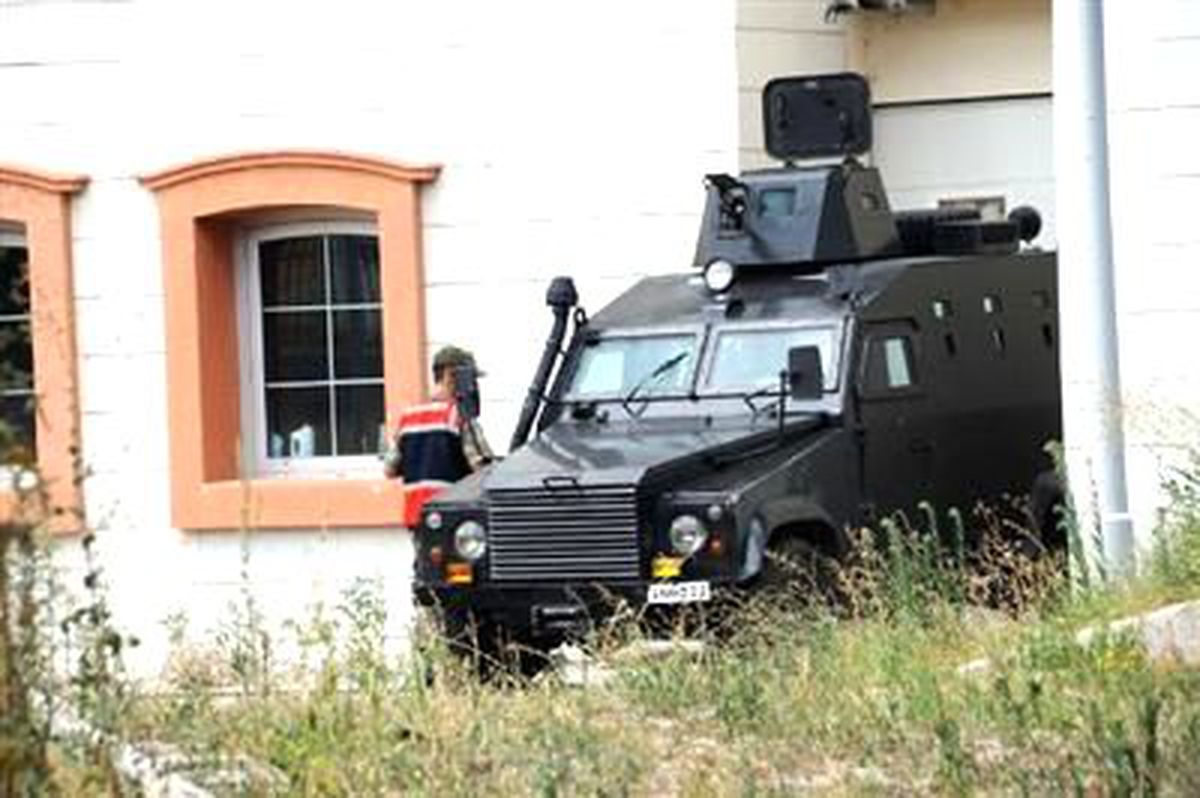 Bayram Yemeğinde İki Kardeşi Öldüren Şüpheli Adliyede