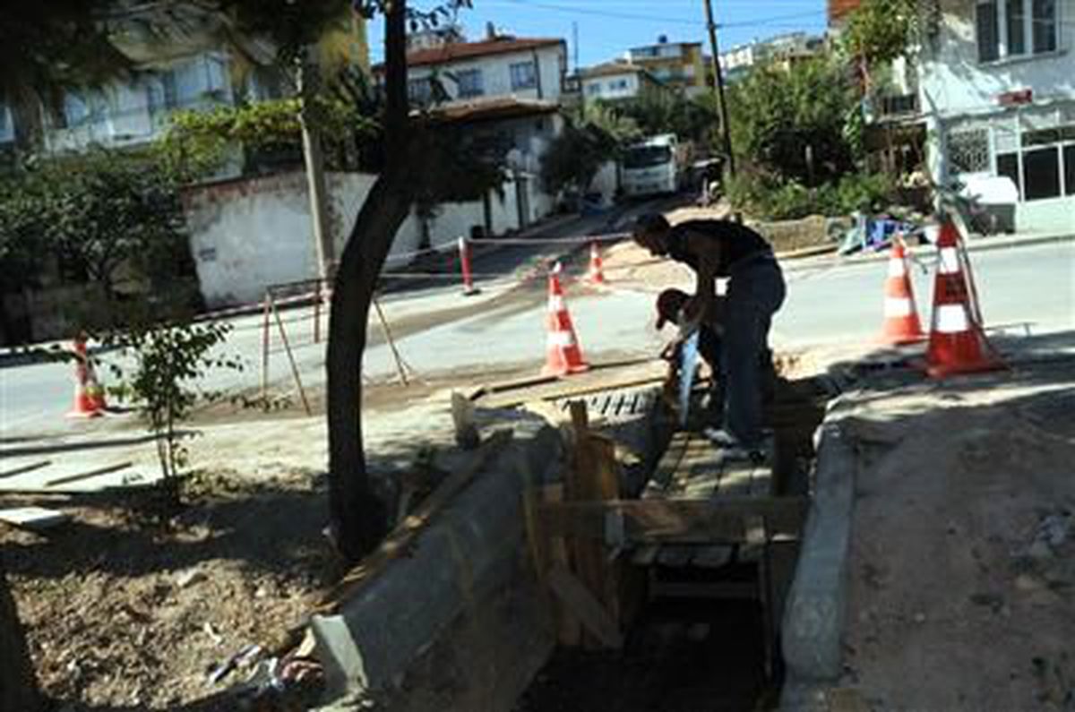 Belediye Dinkçiler Mahallesini Su Baskınlarından Kurtardı