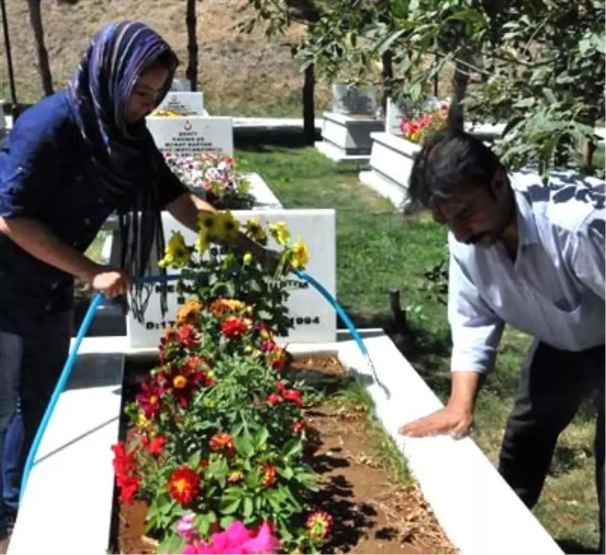 Er Kardeşler Şehitlere Vefa Borcunu Böyle Ödüyor