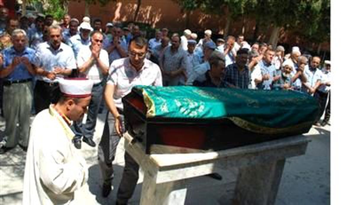 Fotoğraf Sanatçısı Elitaş, Son Yolculuğuna Uğurlandı