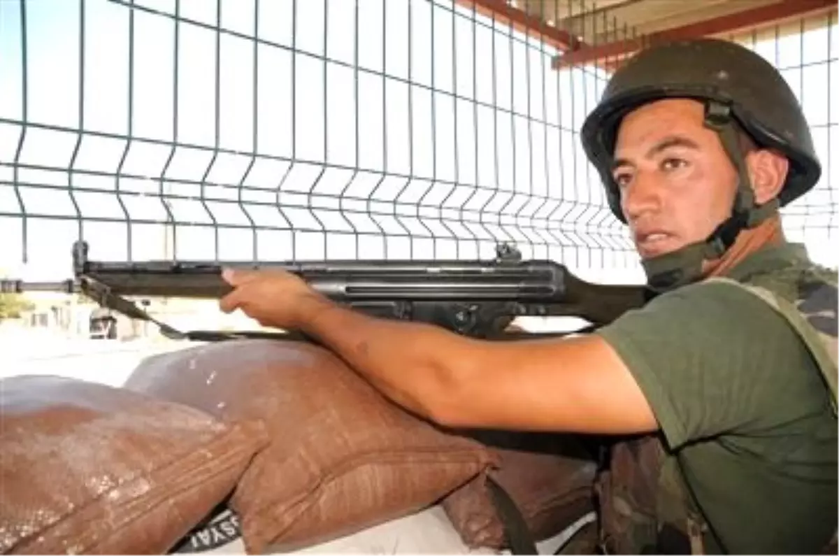 Jandarma\'dan Vatandaşa Bayram Şekeri