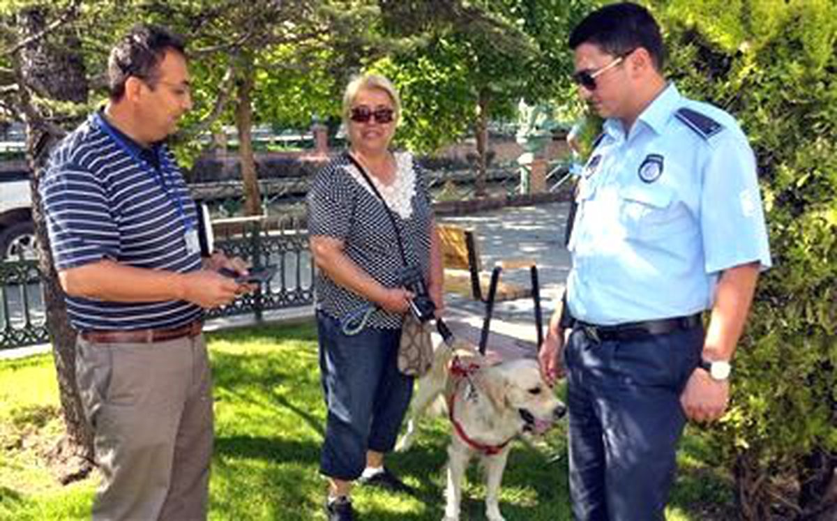 Tepebaşı Belediyesi Veteriner İşleri Müdürlüğü Park ve Bahçeler\'de Köpek Denetimi Yaptı