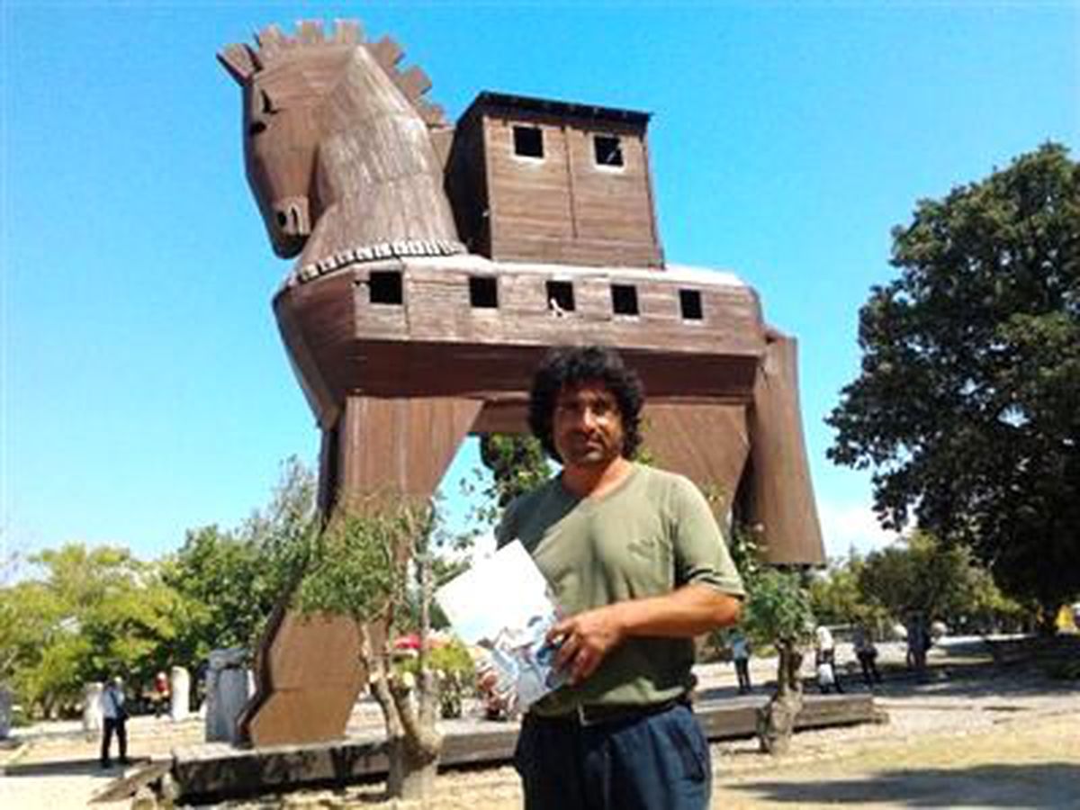 'Troia'yı Anadolu'ya Geri Veren Adam' Korfmann, Kitaplaştı