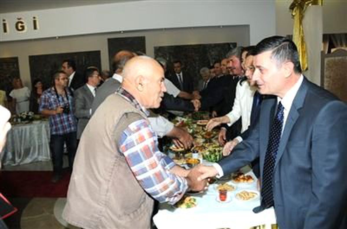 Vali Yılmaz Arslan Balıkesir\'e Veda Etti