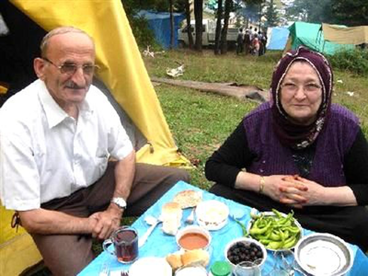 Artvin\'de 2 Otomobıl Çarpıştı; 1 Ölü, 6 Yaralı