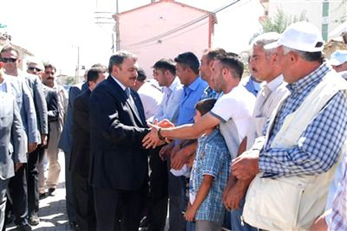 Bakan Eroğlu Afyonkarahisarlı Şehidin Yakınlarına Başsağlığı Diledi