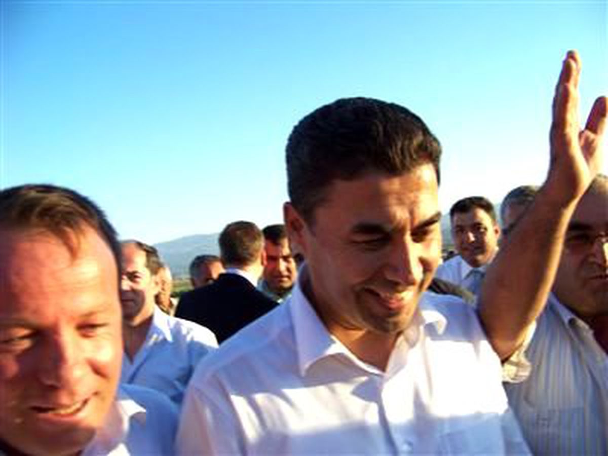 Bakan Yardımcısına Davul Zurnalı Karşılama