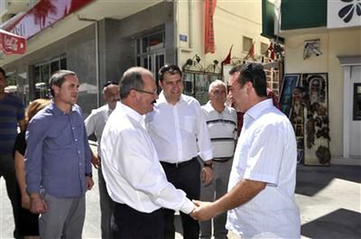 Başkan Altungün Esnafla Bayramlaştı