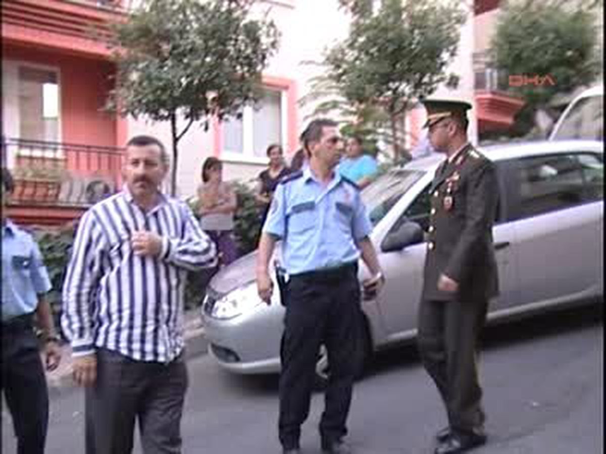 İstanbul\'a Gelen Aile Oğullarının Şehit Haberi ile Yıkıldı