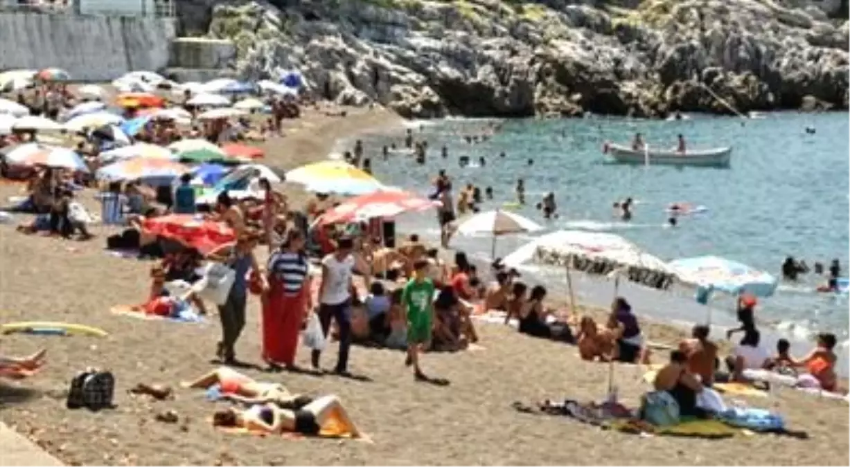 Bayram Tatilinin Son Günü Plajlar Doldu Taştı