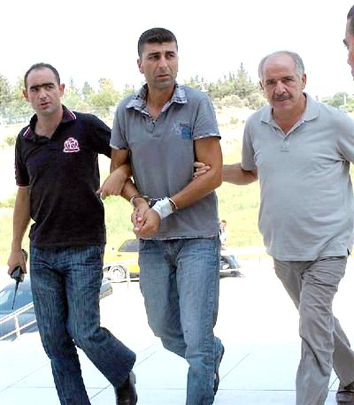 Çifte Cinayetin Zanlısı Kamyon Şoförü Cezaevinde İntihar Etti