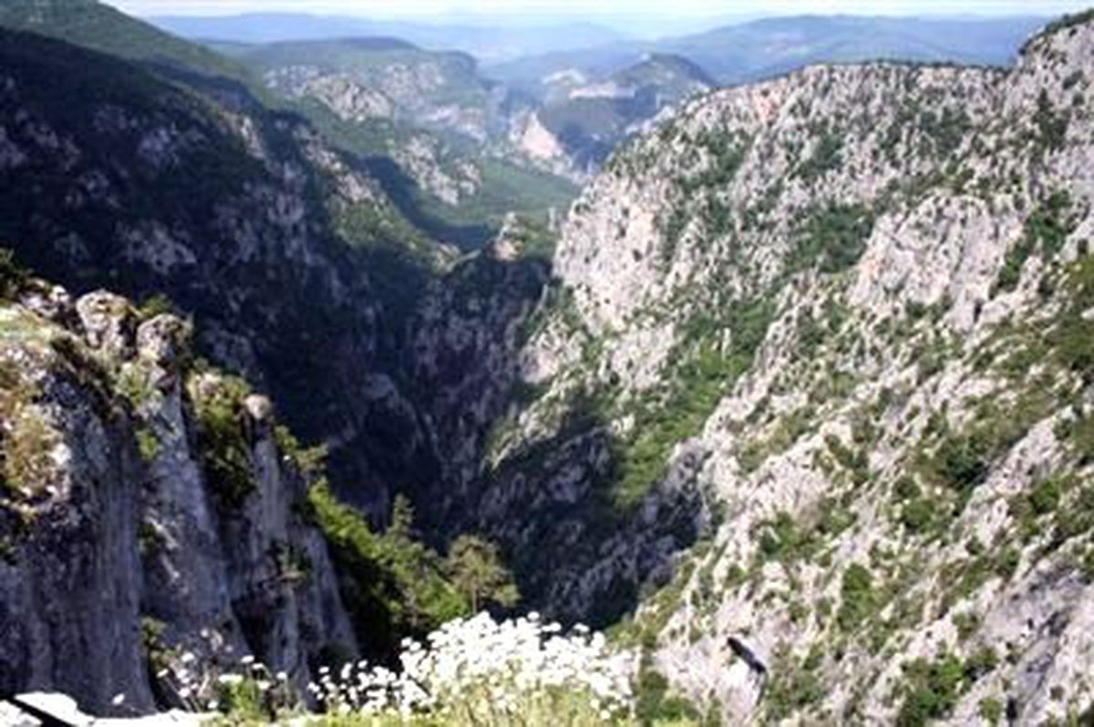Demirkazık\'ta Mahsur Kalan 2 Dağcıya Ulaşıldı