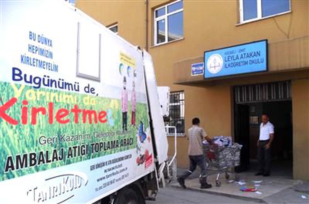 Geri Dönüşüm İçin 100 Ton Kitap Toplandı
