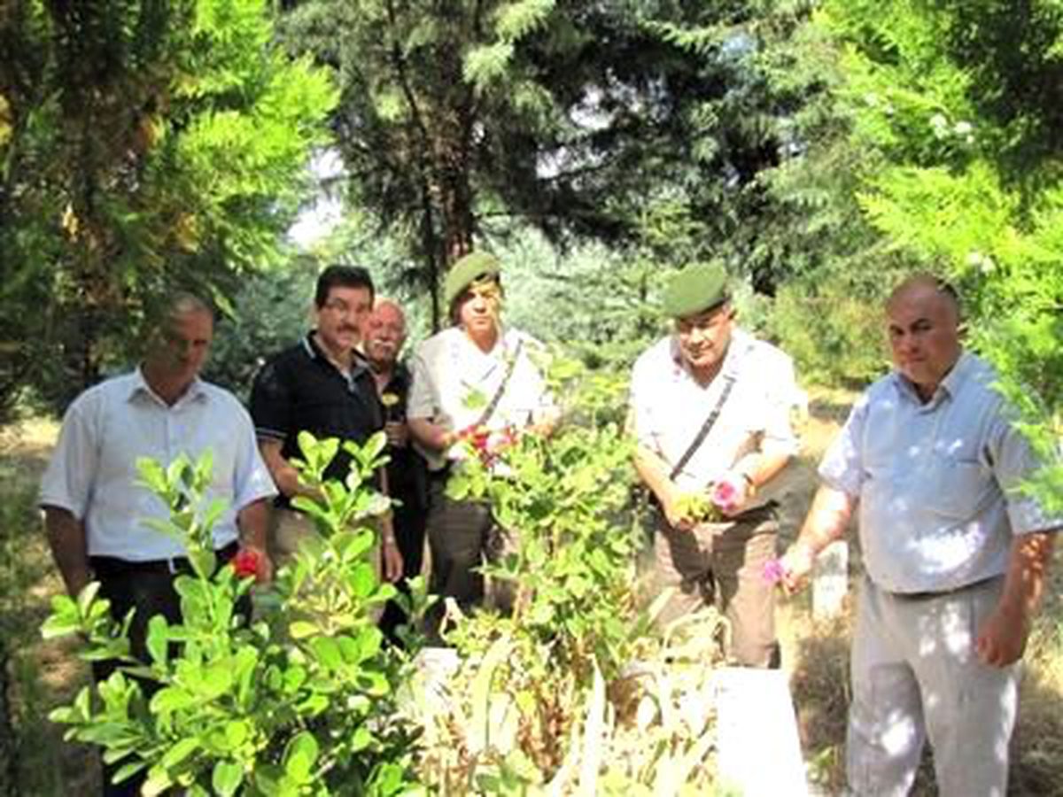 Hisarcık Garnizon Komutanlığı\'ndan Şehit Mezarlarına Bayram Ziyareti
