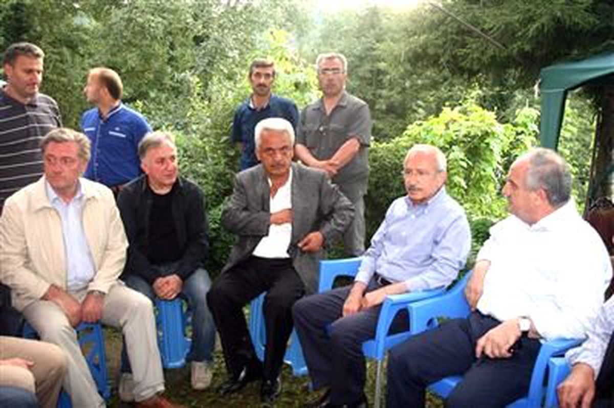 Kılıçdaroğlu, Taziye Ziyaretinde Bulundu