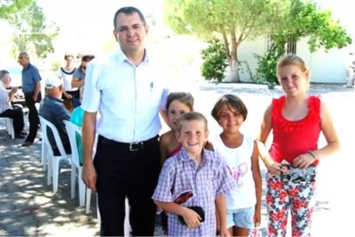 Küçükköy'de Bayramlaşma Coşkusu
