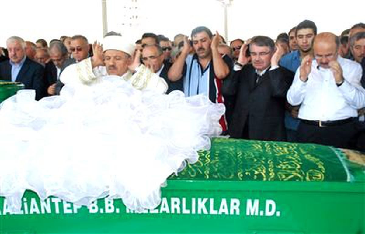 Patlamada Hayatını Kaybeden Sena Son Yolculuğuna Uğurlandı