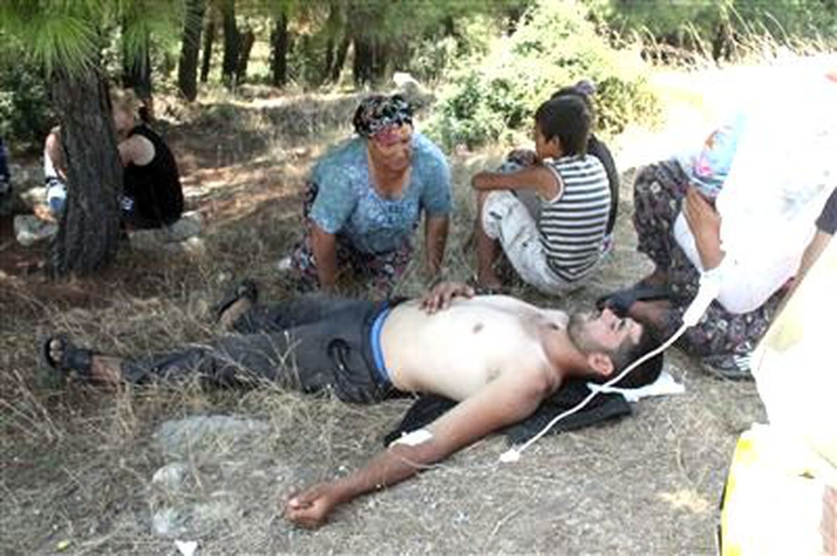 Şaha Kalkan At, 2 Kişiyi Ezdi