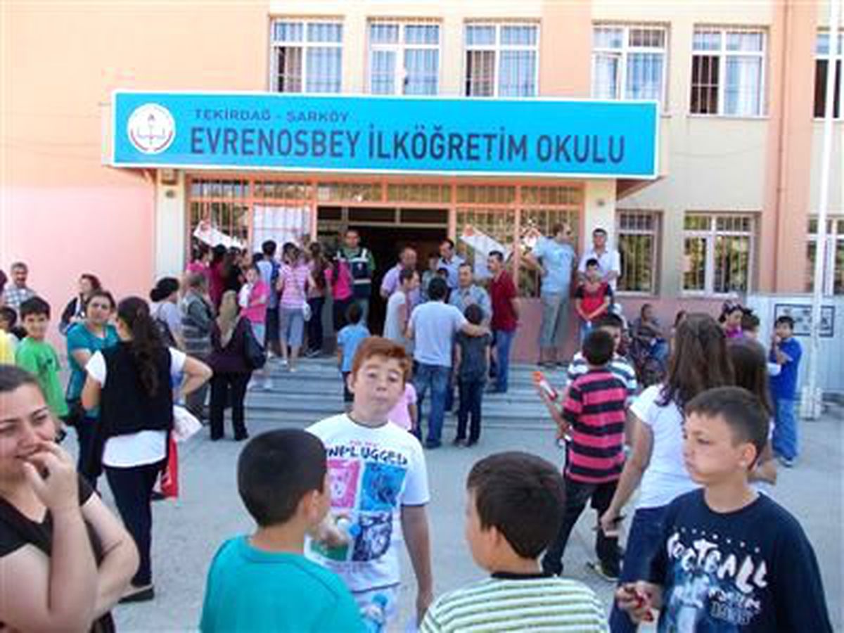 Şarköy\'de Sbs\'de En Başarılı Okul Evrenosbey İlköğretim Okulu Oldu