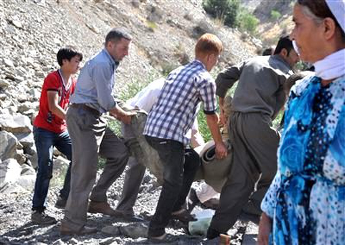 Askeri Araç Devrildi: 10 Şehit