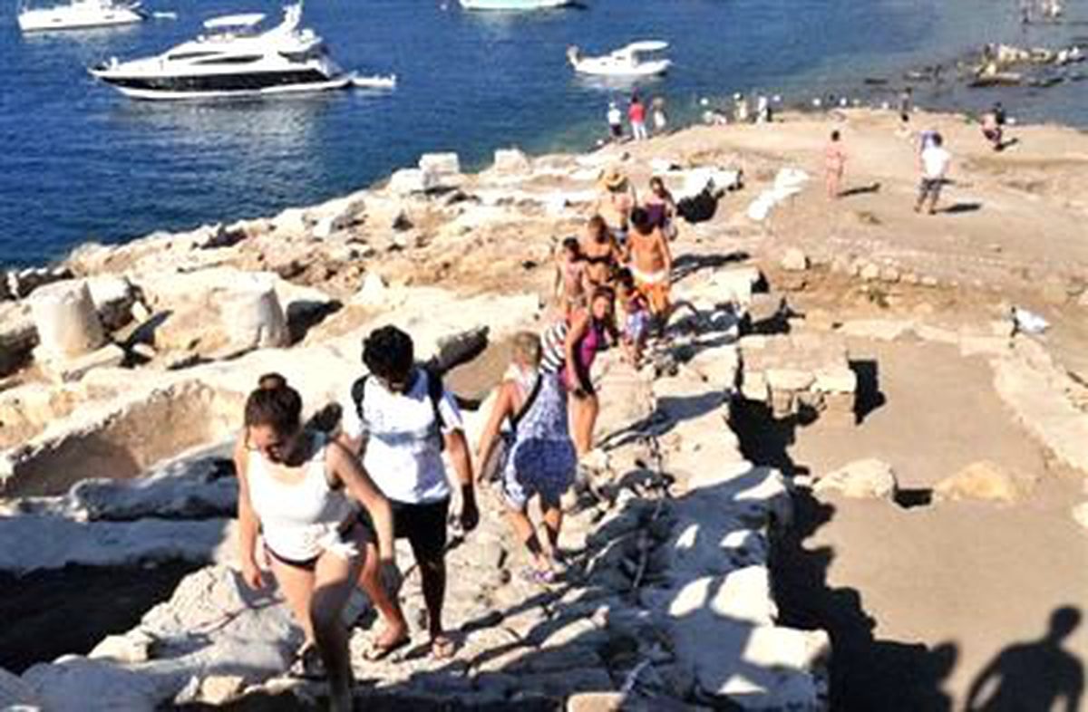 Tavşan Adası\'na Ziyaretçi Akını