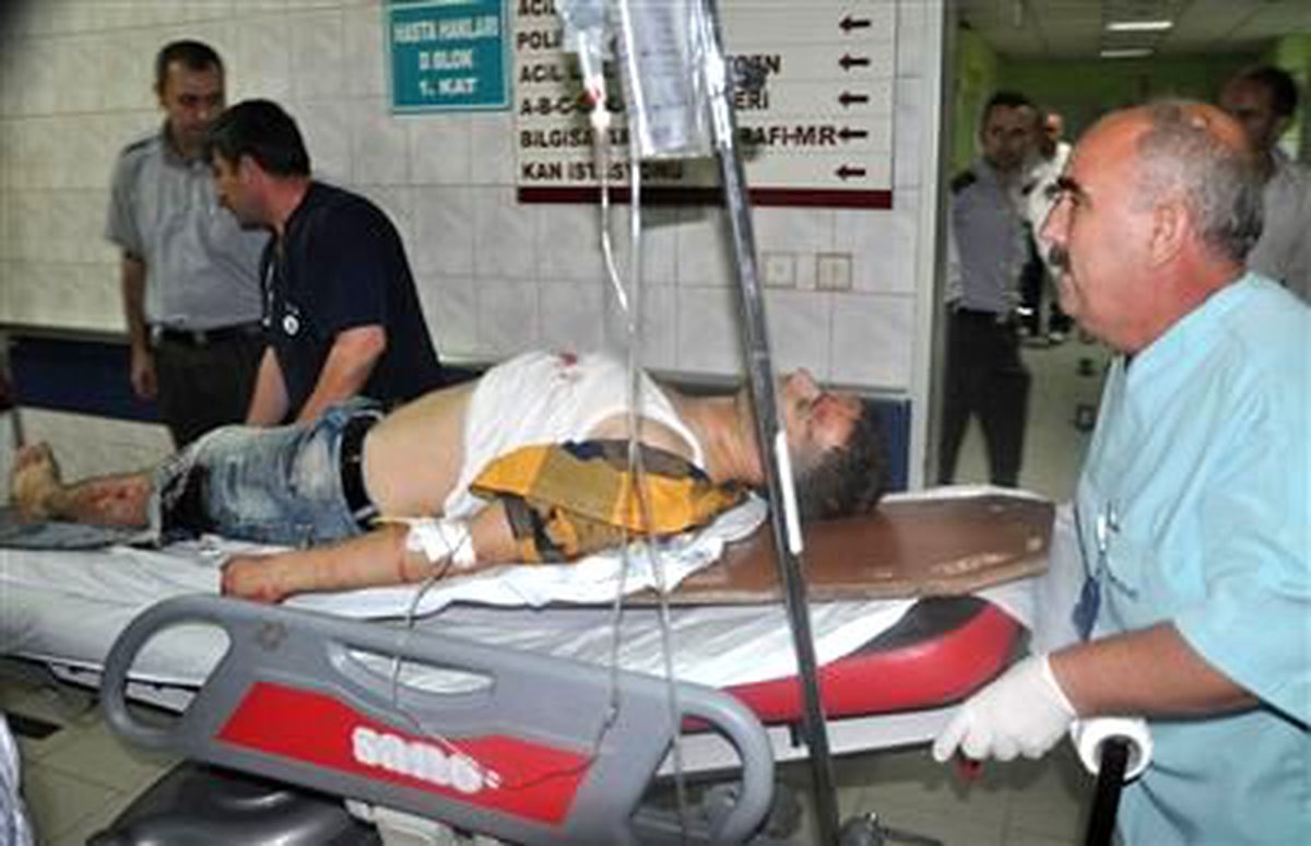 Ağabey Silahlı Saldırıya Uğradı, Kardeşi Acil Serviste Ateş Etti