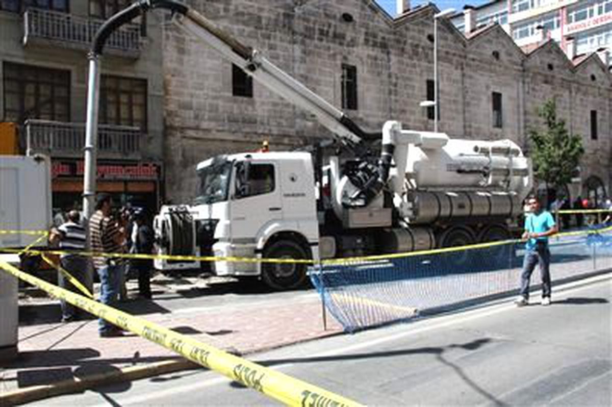 Akıl Almaz Soygunda Polis Delil Arıyor