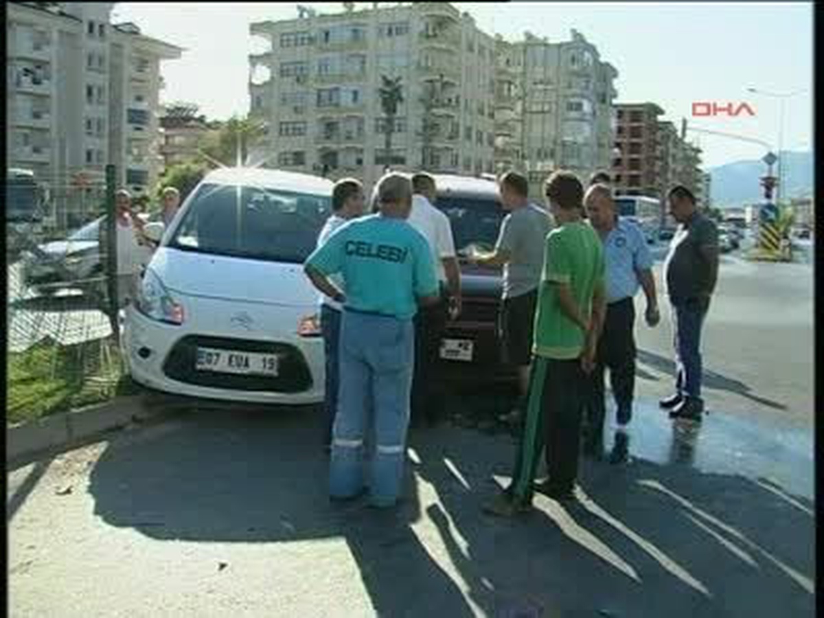 Alanya Kavşakta Işık İhlali Kazası