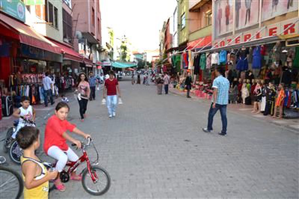 Alaplı\'da Gençlik Bayramına Fındık Engeli