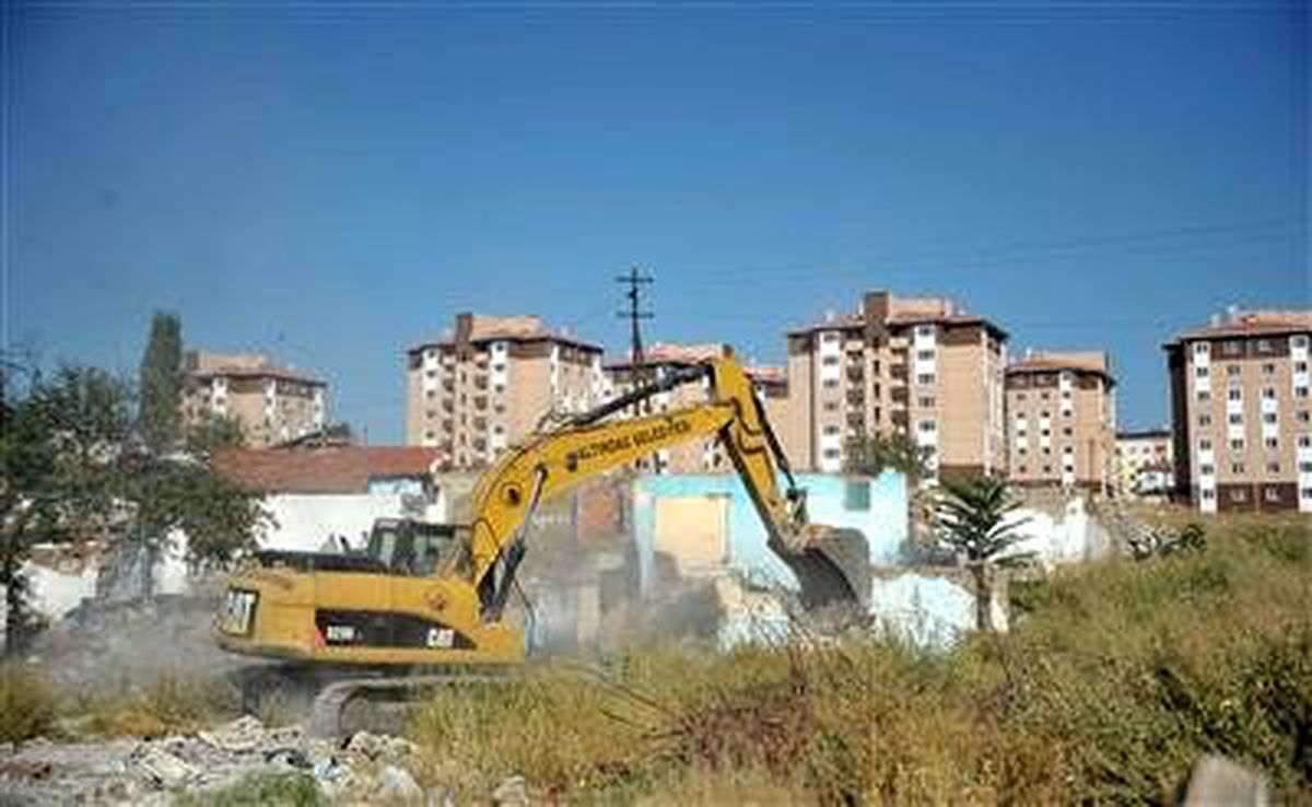 Altındağ\'da Gecekondu Yıkımları Sürüyor