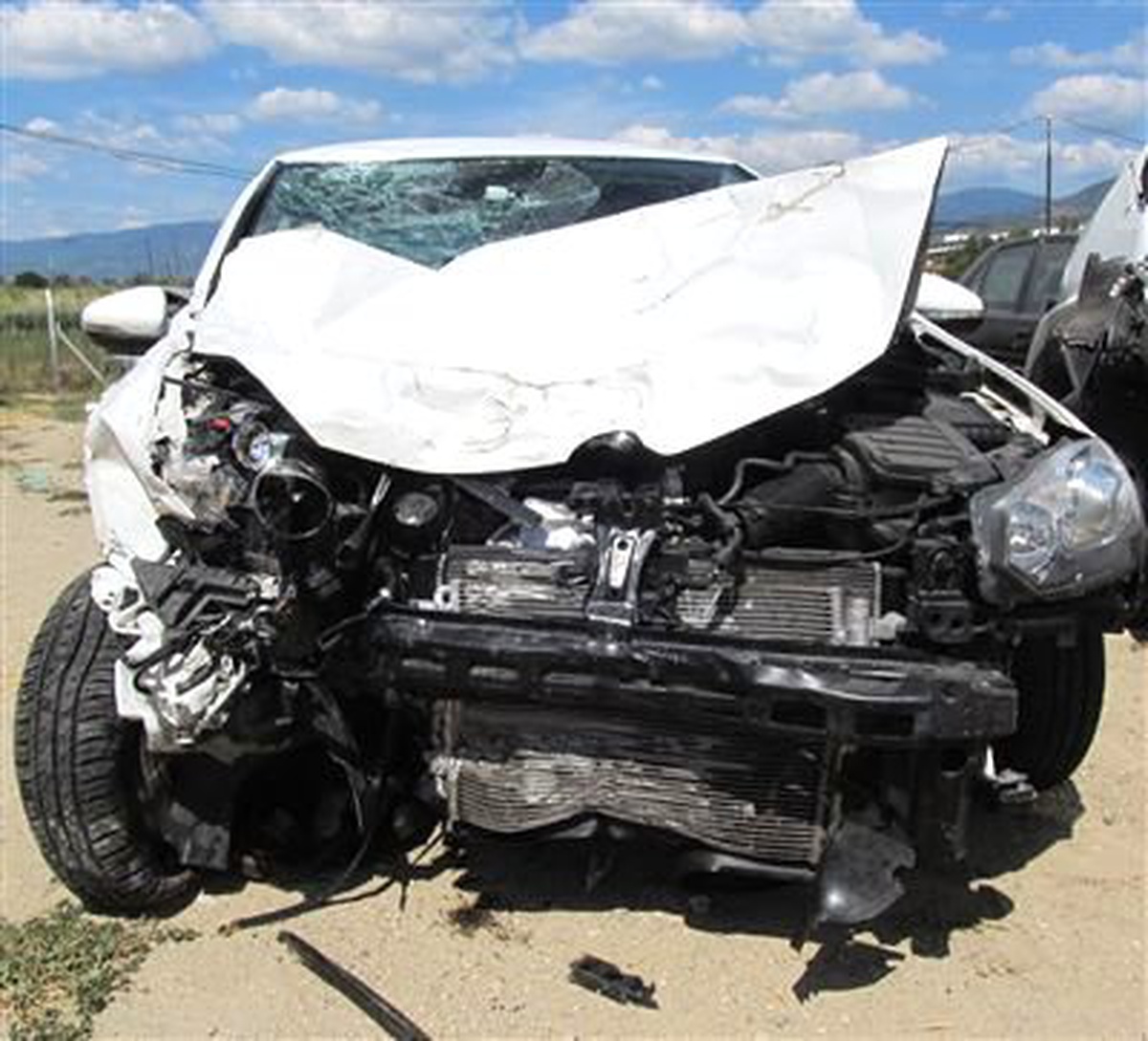 Aynı Yöne Giden Otomobille Kamyonet Çarpıştı: 2 Ölü