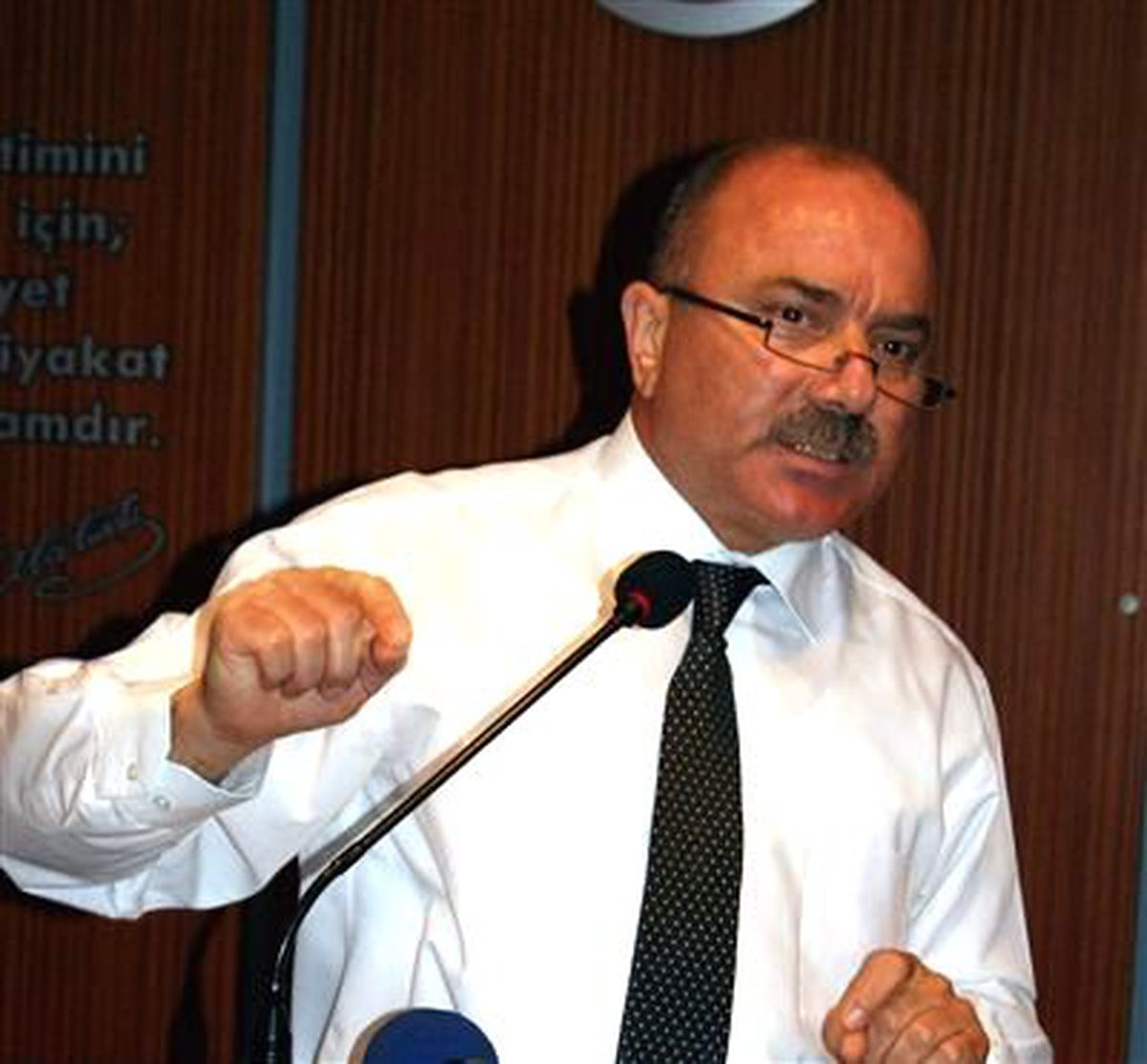 Ayto\'ya Bir Kardeş Daha