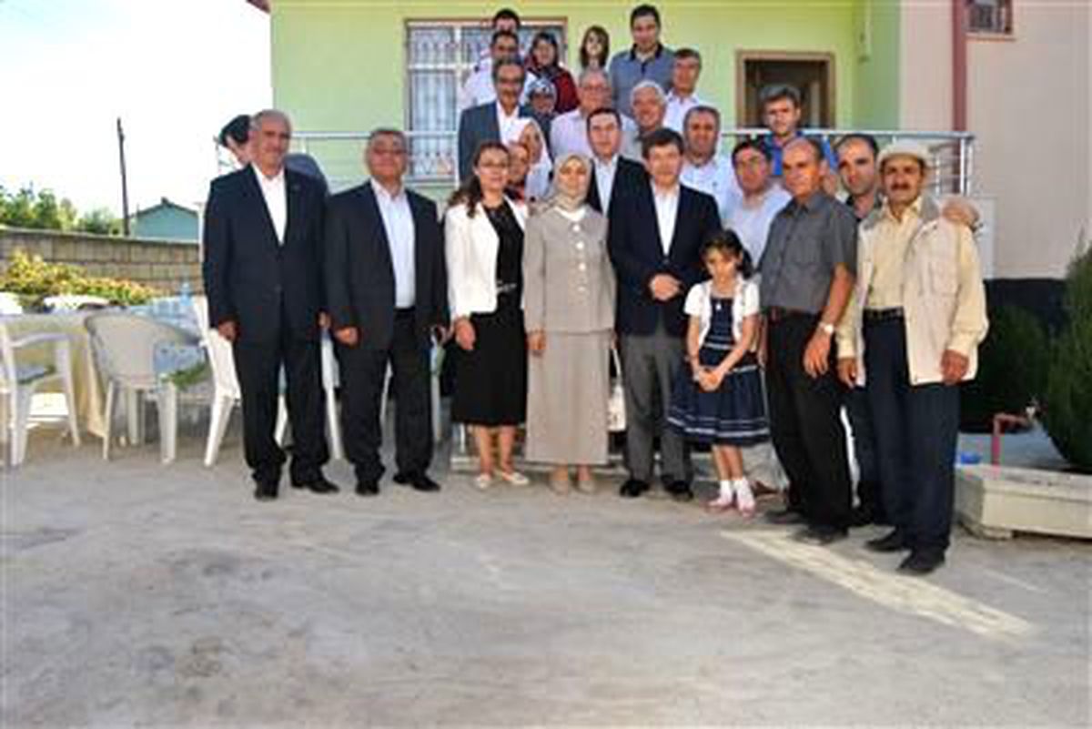 Davutoğlu\'ndan Başkonsolosa Ziyaret