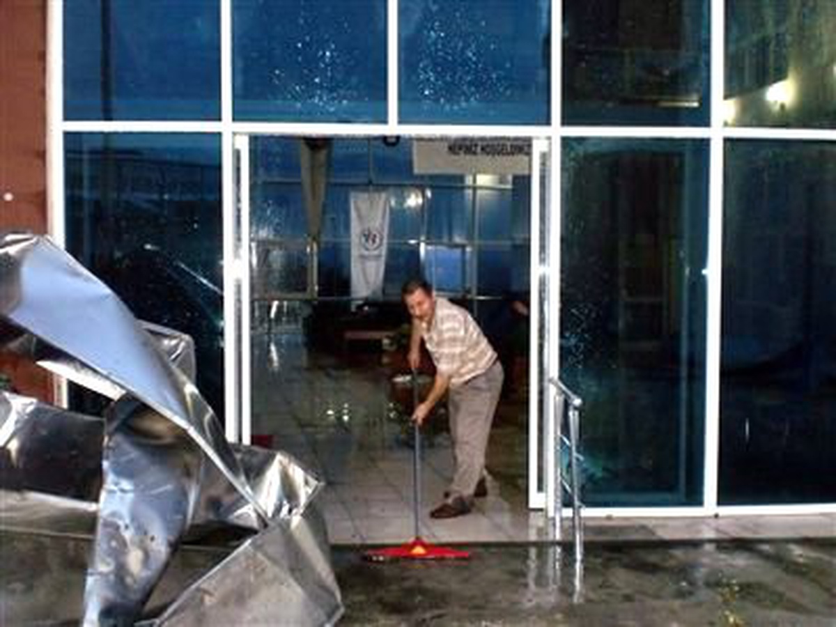 Bartın\'da Fırtınanın Yaraları Sarılıyor