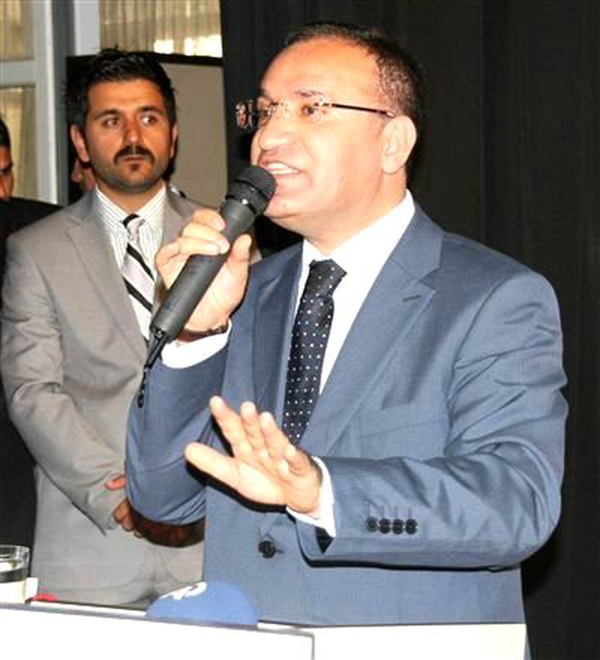 Başbakan Yardımcısı Bekir Bozdağ, Gaziantep\'teki Patlamaya İlişkin, "Bunlar İnsan Olamaz."