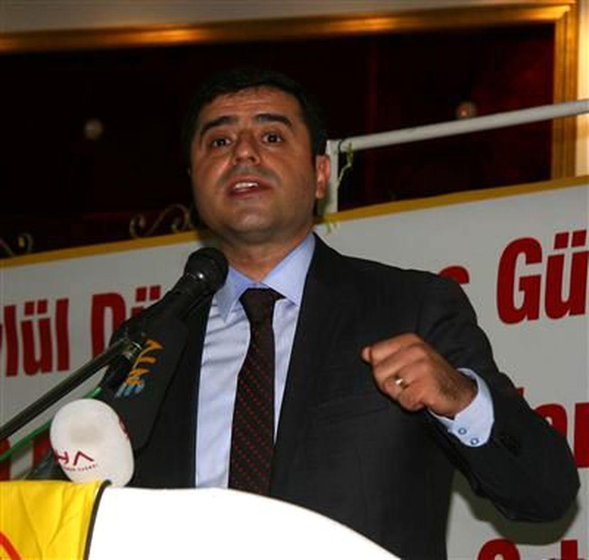 Bdp Eş Başkanlarından Patlamaya Kınama