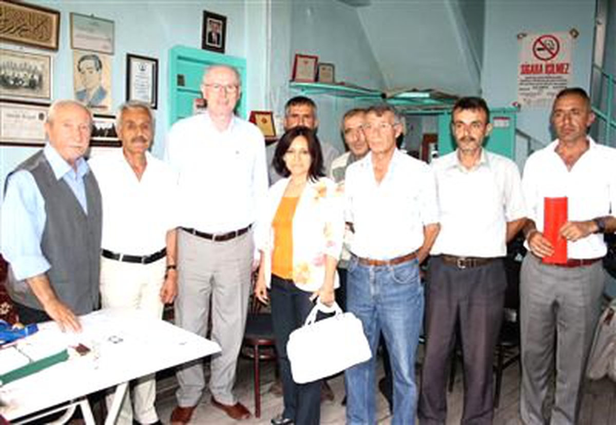 CHP Eskişehir Milletvekili Kurt Sivrihisar\'ı Ziyaret Etti