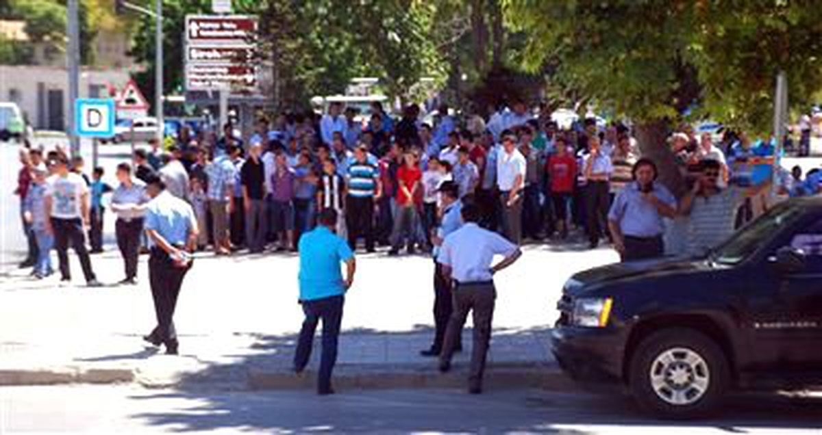 Cumhurbaşkanı Gül Gaziantep Valiliğini Ziyaret Etti