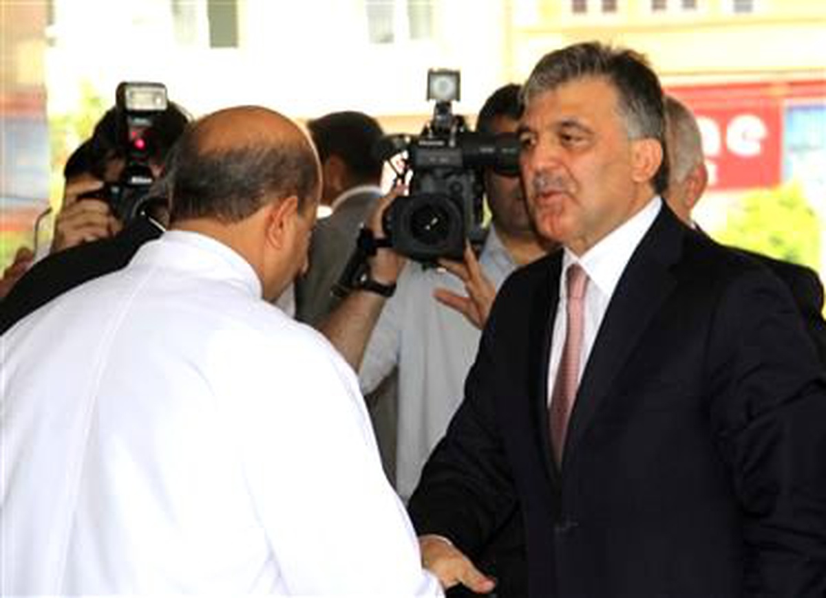 Cumhurbaşkanı Gül Yaralıları Ziyaret Etti