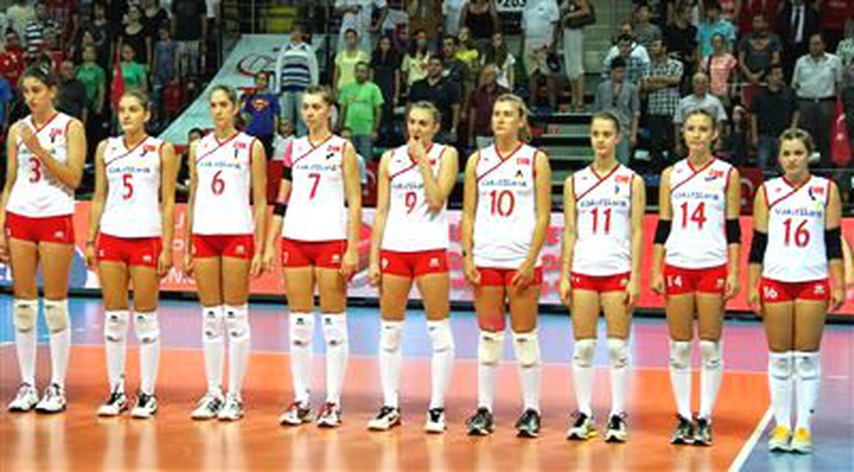Genç Kızlar Voleybol Milli Takımı Yarı Finalde
