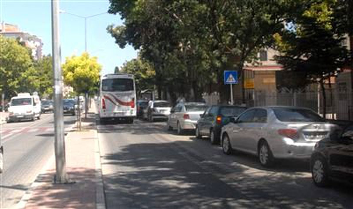 Hatalı Parklar Trafiği Aksatıyor